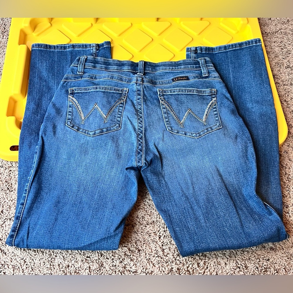 Woman’s wrangler jeans size 30x34